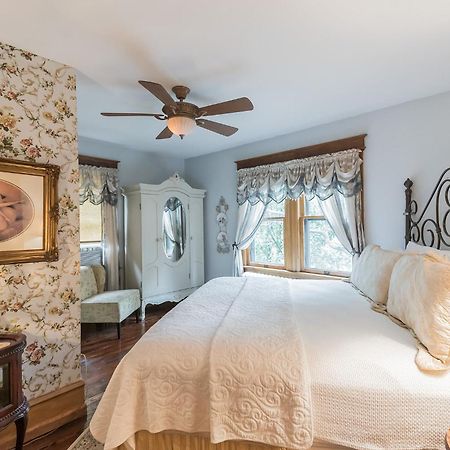 The Inn On Holly B&B Pitman Room photo