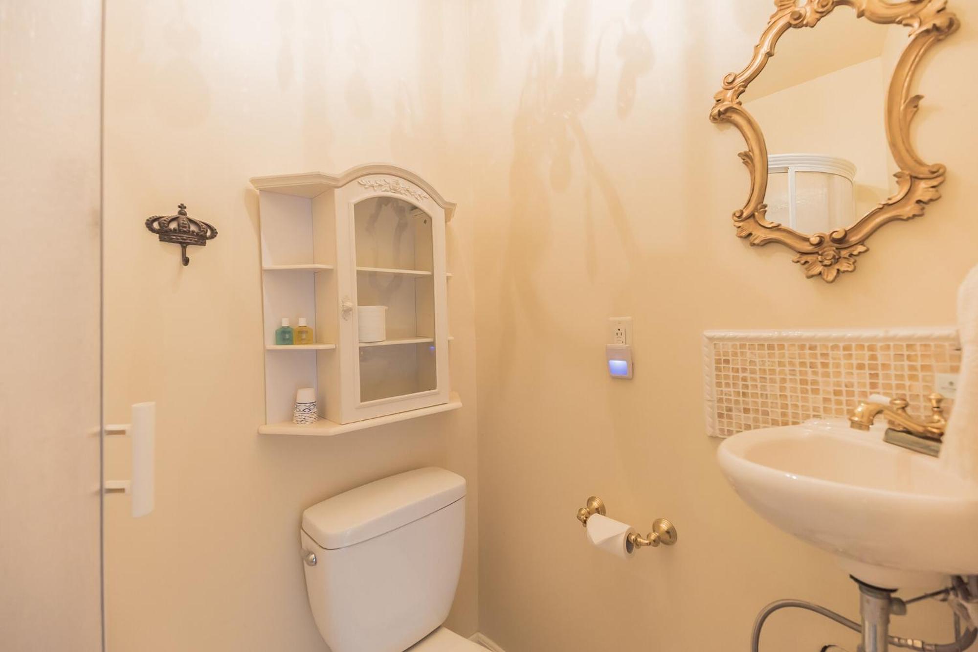 The Inn On Holly B&B Pitman Room photo