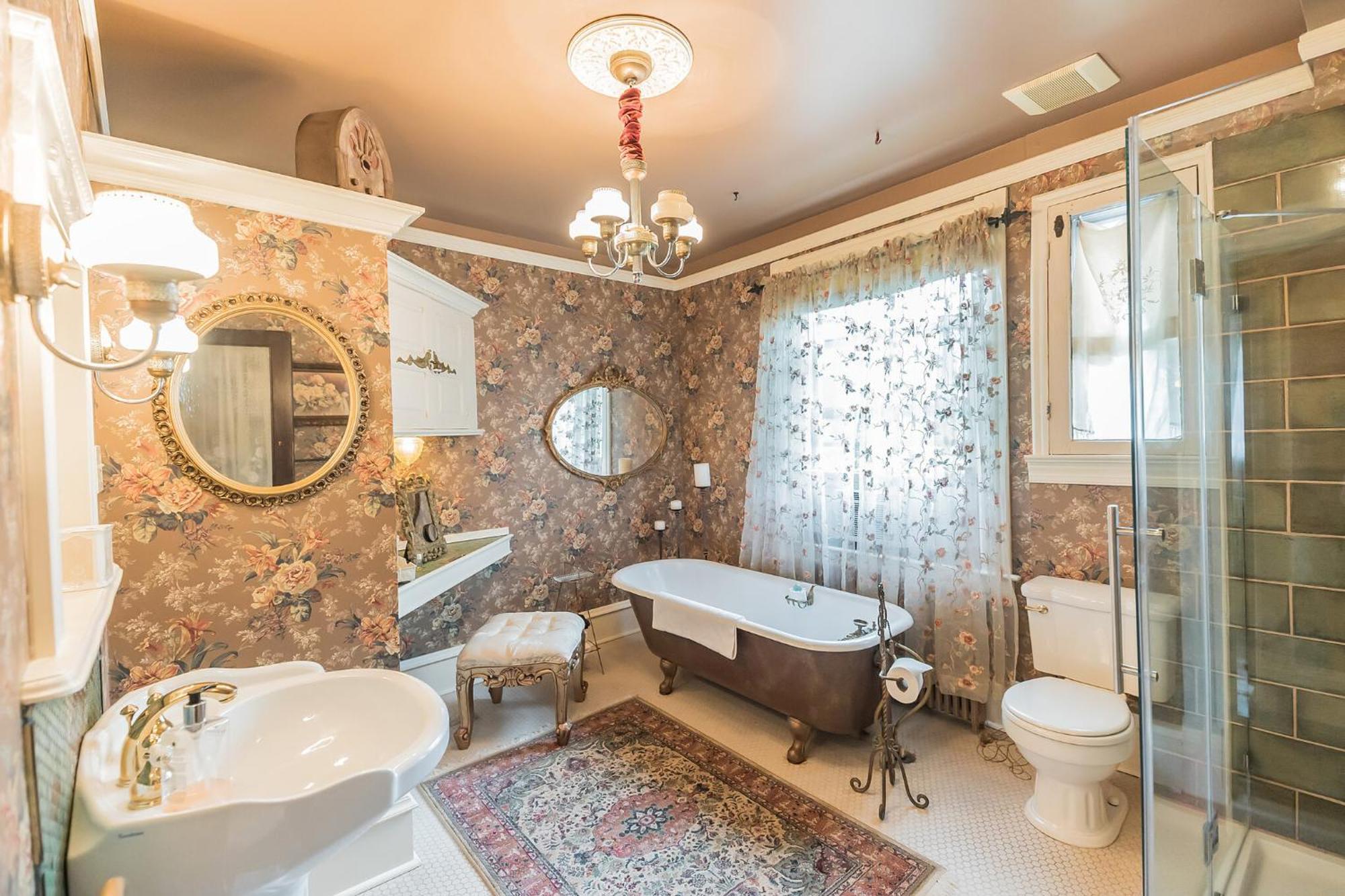 The Inn On Holly B&B Pitman Room photo